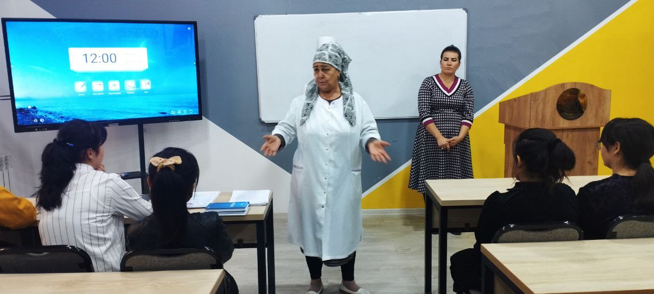 Mavsumiy kasalliklarning oldini olish bo'yicha Navoiy Innovatsiyalar Universiteti hamda Karmana tumani sog'lomlashtirish markazi shifokor seminar treningi