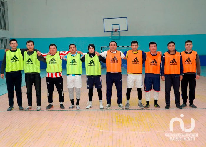 Sog‘lom turmush tarzi: professor-o‘qituvchilar va xodimlar o‘rtasida mini-futbol musobaqasi