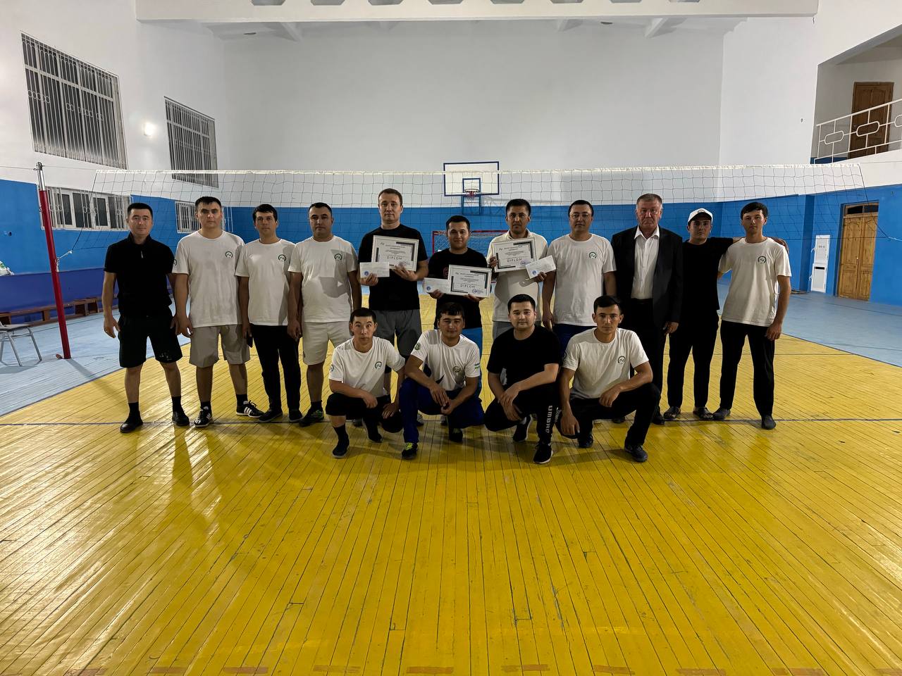 🏐 1-oktyabr — Ustoz va murabbiylar kuni munosabati bilan Navoiy innovatsiyalar universitetida professor-o‘qituvchilar va ishchi xodimlar o‘rtasida voleybol musobaqasi bo‘lib o‘tdi.