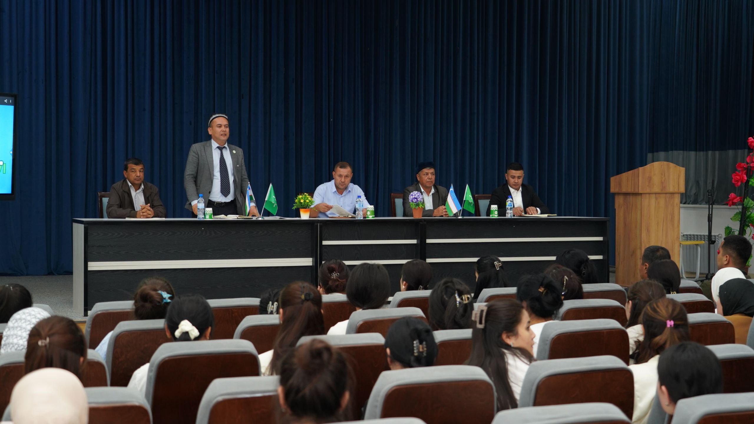 🎓 Navoiy Innovatsiyalar Universiteti rahbariyati tomonidan TTJ talabalari bilan uchrashuv o‘tkazildi.