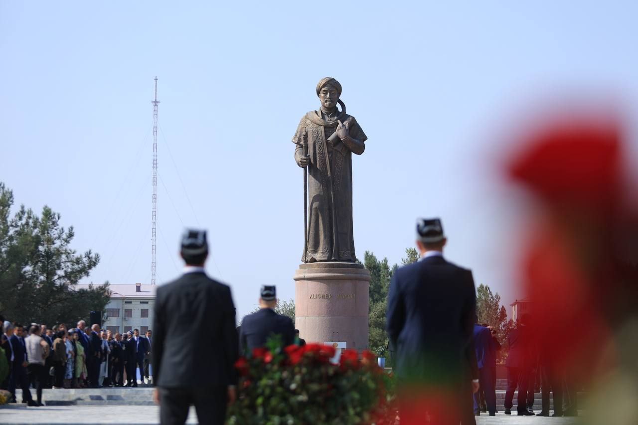 🎓 “Alisher Navoiy ilmiy-adabiy merosining umumbashariy ma’naviy va ma’rifiy taraqqiyotdagi o‘rni” mavzusidagi V xalqaro ilmiy konferensiya boshlandi